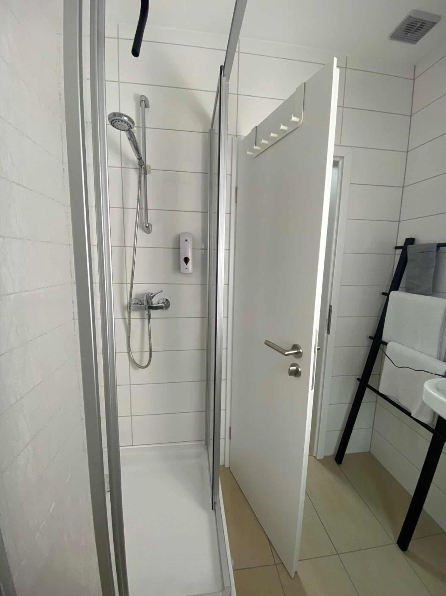 Discovair Eisenach - Dachstudio Emma - Schwimmbad-Nah Mit Netflix المظهر الخارجي الصورة